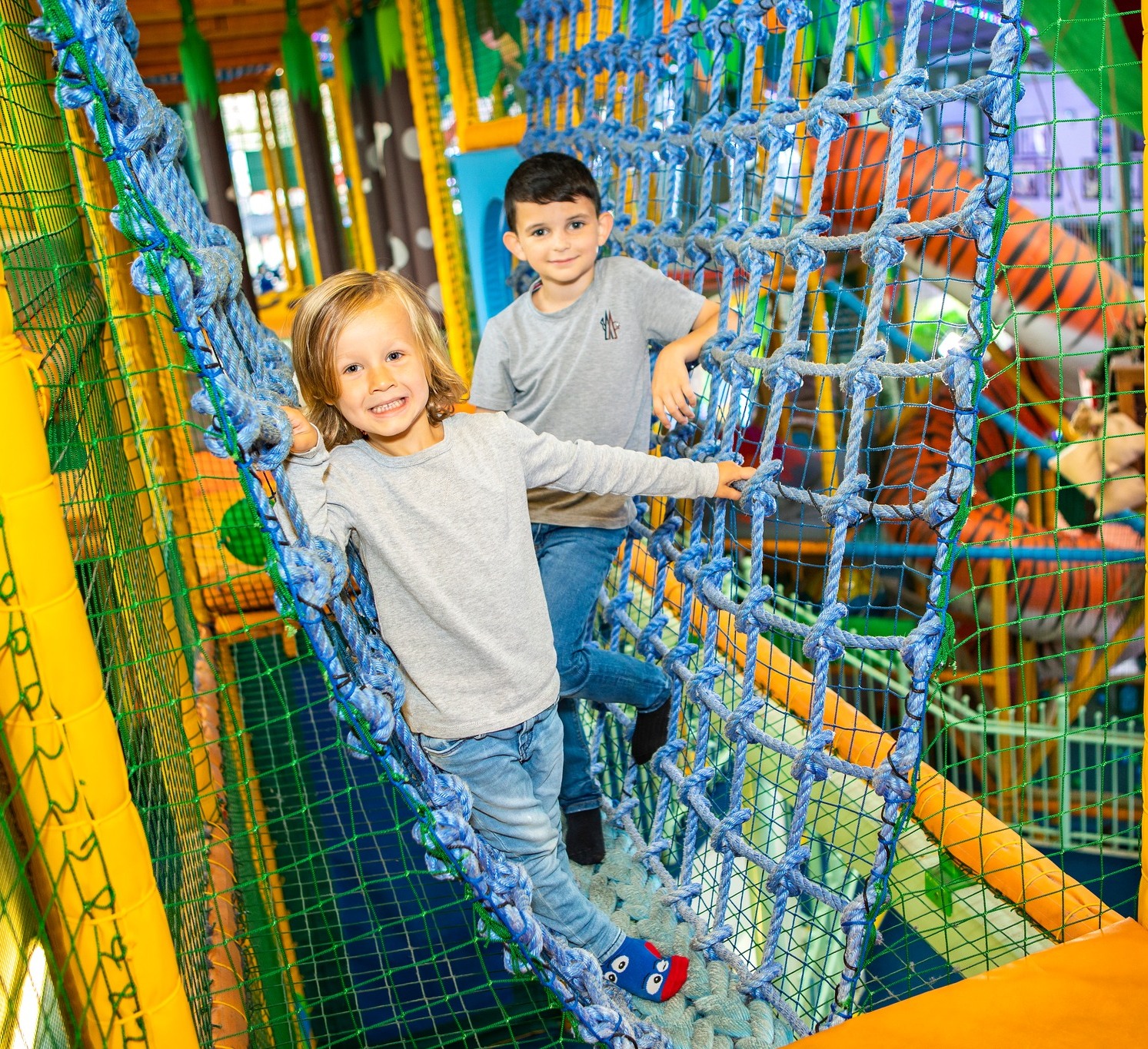 rope bridge (3) Image of two children on rope bridge in indoor soft play